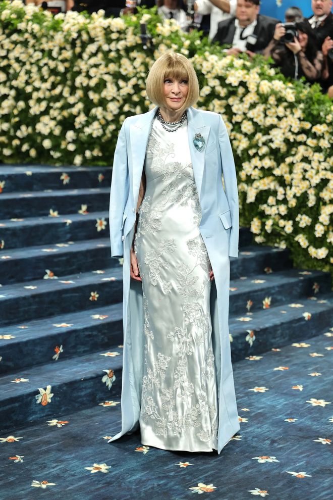 金年会金字招牌刘雯冷艳、安妮·海瑟薇美出新高度！本年Met Gala终究谁赢了？