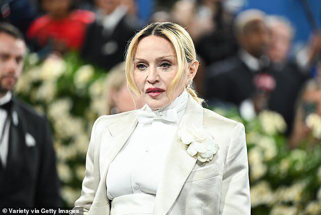 金年会金字招牌诚信至上66岁麦当娜一改整容脸天然面庞表态MetGala29岁男朋